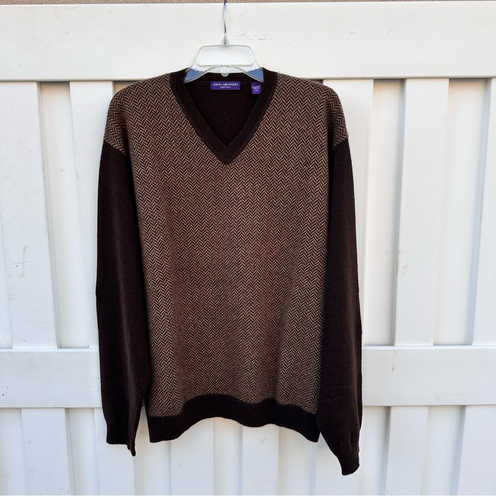 Men's John Ashford Cashmere V-Neck Pullover Sweater EUC